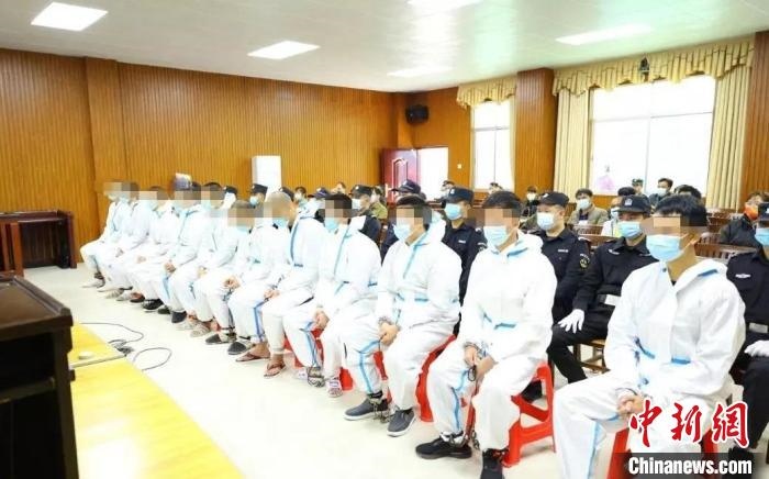 圖為庭審現(xiàn)場。　東蘭法院 攝