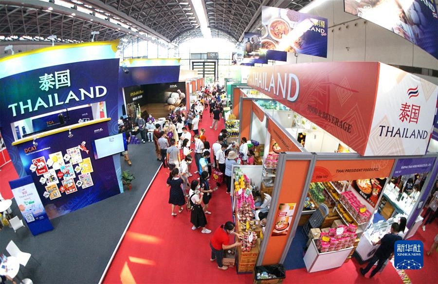 （新華全媒頭條·圖文互動）（3）共創(chuàng)更加繁榮美好的地區(qū)和世界——習近平主席在中國－東盟建立對話關系30周年紀念峰會上的重要講話解讀