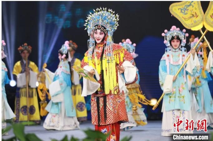 圖為，漢劇《貴妃醉酒》演出現(xiàn)場 武漢文旅局供圖