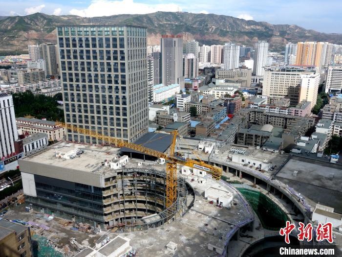 資料圖：城中區(qū)某商品住宅樓。 孫睿 攝