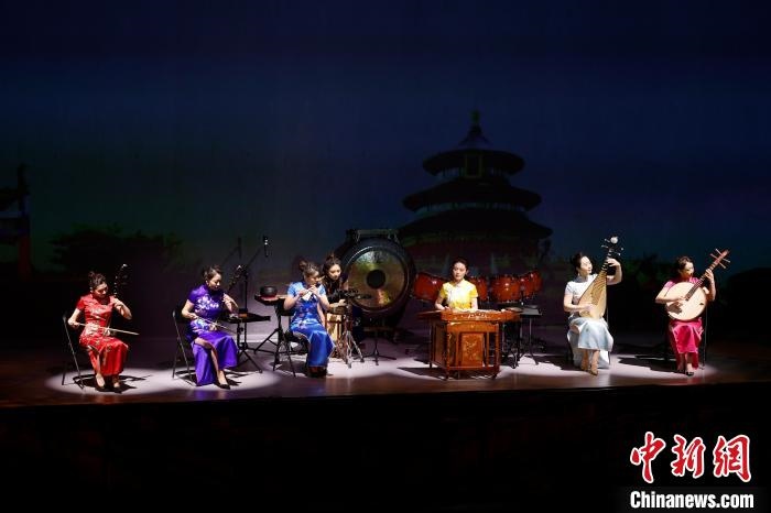 6日，“相約北京”奧林匹克文化節(jié)暨第22屆“相約北京”國(guó)際藝術(shù)節(jié)在京開(kāi)幕?！?lt;a target='_blank' href='/'>中新社</a>記者 富田 攝