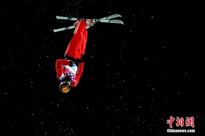 徐夢桃在比賽中。<a target='_blank' href='/'>中新社</a>記者 富田 攝