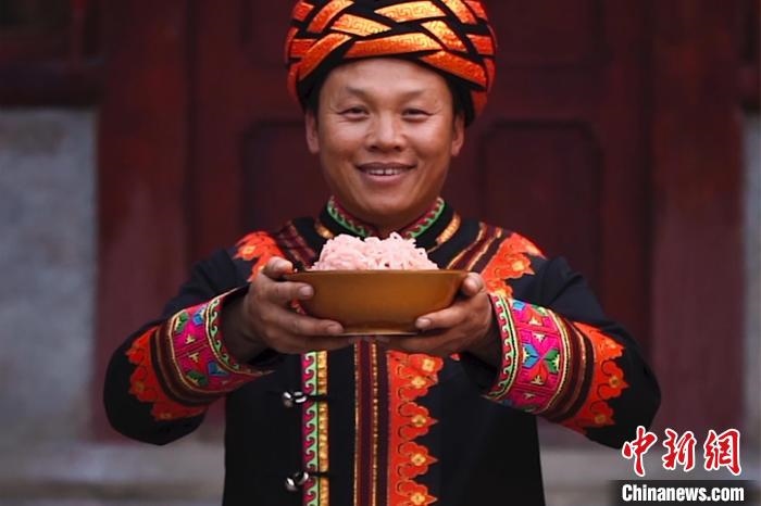 圖為“暢饗云宴”巧手年菜系列短視頻截圖。　胡遠(yuǎn)航 攝