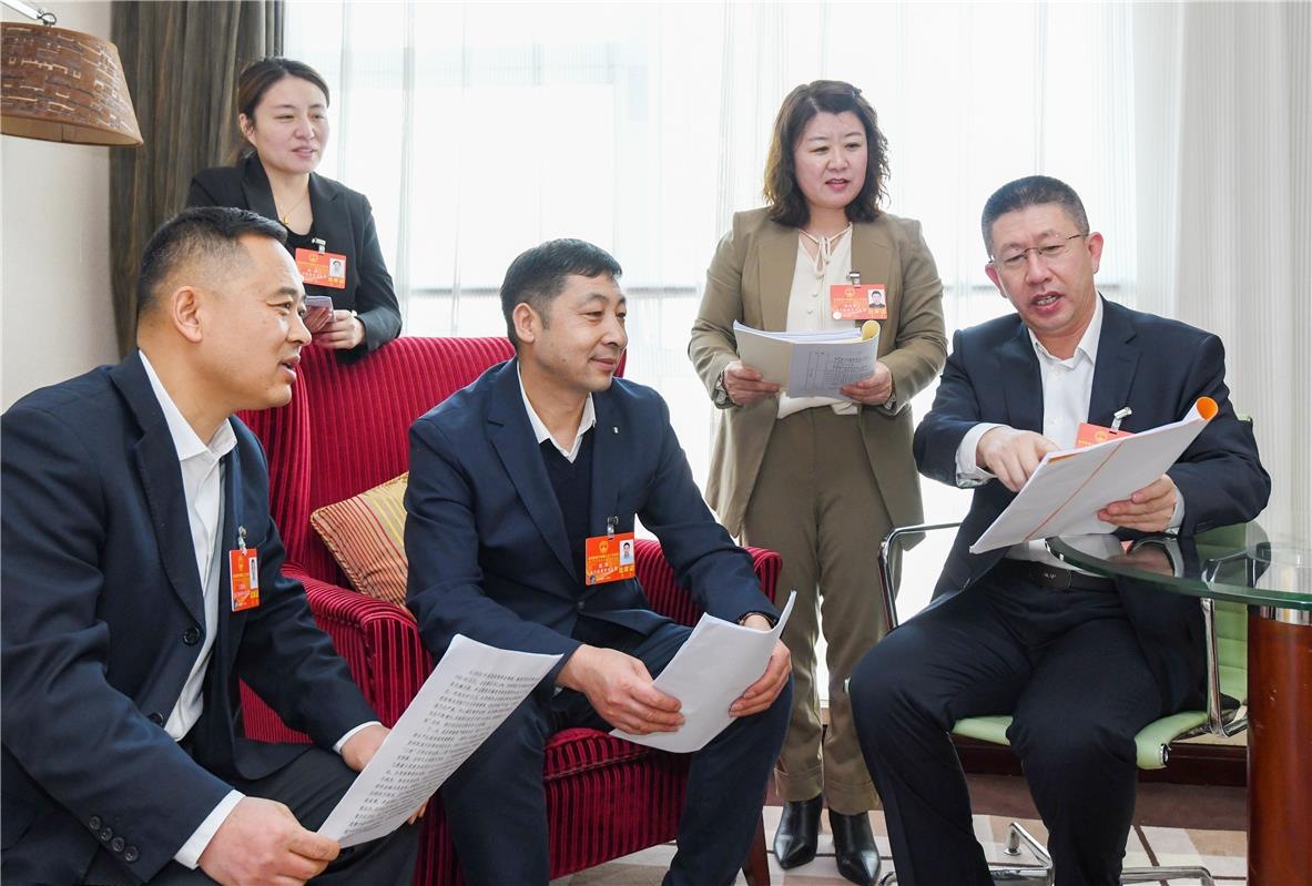 奮進2024｜代表來了！自治區(qū)十四屆人大二次會議召開在即