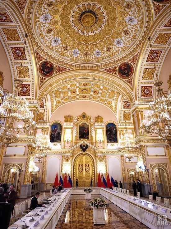 △習(xí)主席和普京總統(tǒng)舉行大范圍會(huì)談的會(huì)場(chǎng)。（總臺(tái)央廣記者潘毅拍攝）