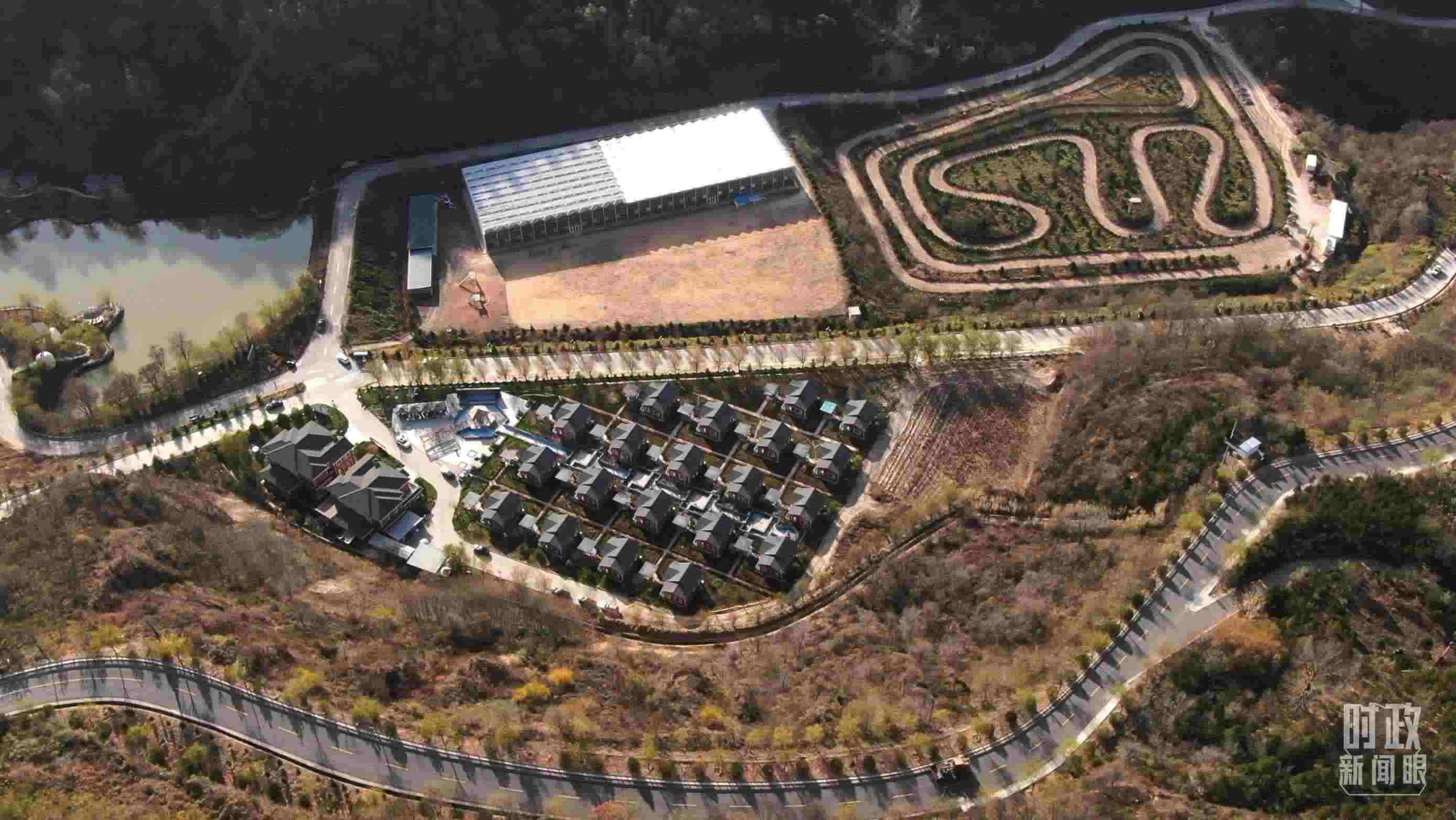 △延安市安塞區(qū)高橋鎮(zhèn)南溝村。2022年10月，總書(shū)記曾到這里考察調(diào)研。（總臺(tái)記者劉海濤、錢(qián)金庫(kù)拍攝）