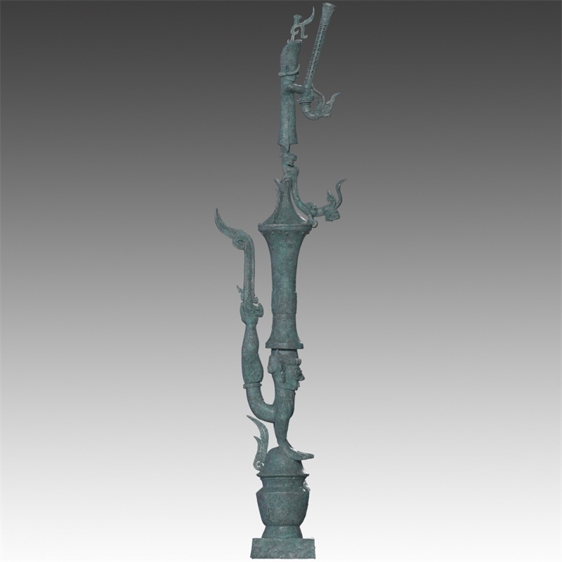 銅罍座倒立鳥足頂尊神像。四川省文物考古研究院供圖