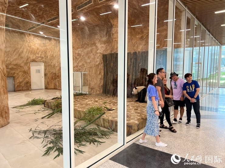 當?shù)赜慰团c“四?！焙嫌啊Ｈ嗣窬W(wǎng)記者 張志文攝