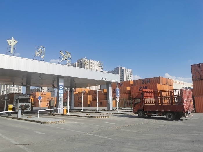 鄭州國際陸港海關(guān)監(jiān)管場所。鄭州車站海關(guān)供圖