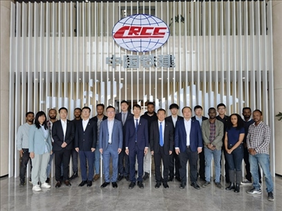 中國土木福州設(shè)計(jì)院埃塞分院團(tuán)隊(duì)合影。受訪對(duì)象供圖