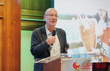 旅?作家魯珀特·帕克分享張家界旅行照片。人民網(wǎng) 郭錦標(biāo)攝