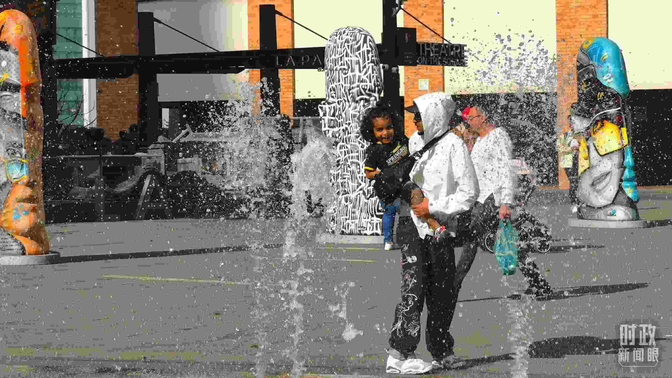 △約翰內(nèi)斯堡街頭。（總臺央視記者韓銳拍攝）