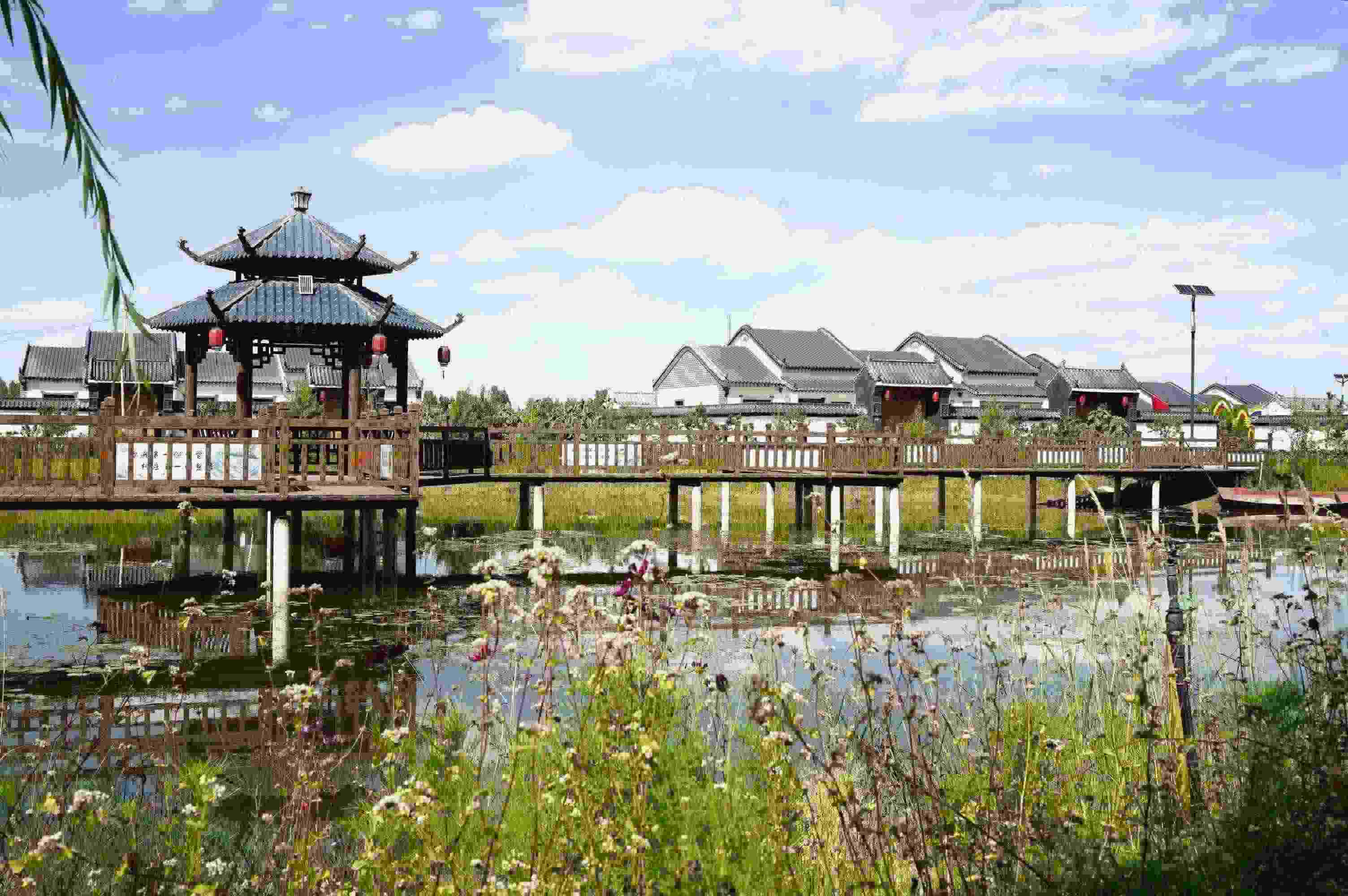 黃家堡村，筑夢新居。張文博攝