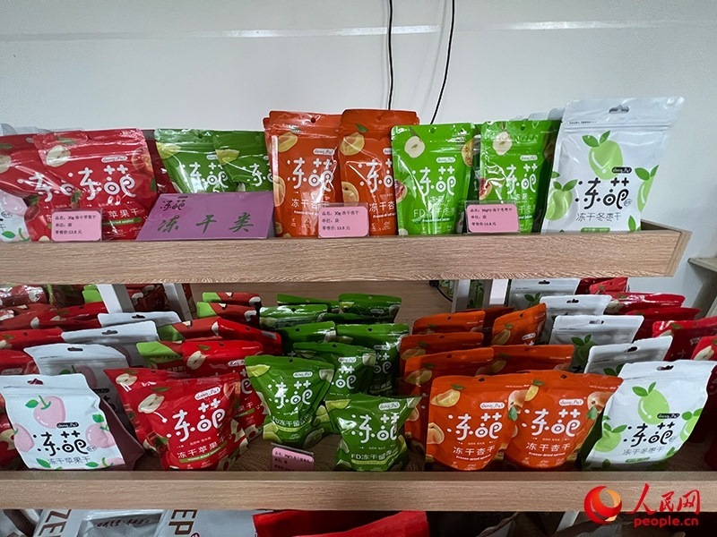 各種凍干食品。人民網(wǎng)記者 常雪梅攝