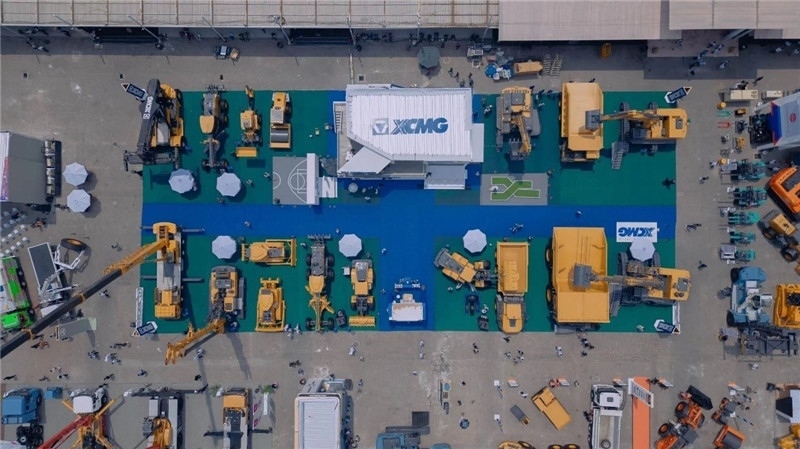 徐工集團(tuán)3000㎡的展區(qū)。 石偉攝影