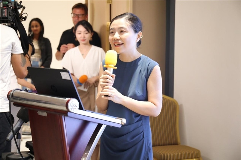 圖為吉布提孔子學(xué)院鄒燕舞院長(zhǎng)為表彰儀式致辭。吉布提孔子學(xué)院供圖