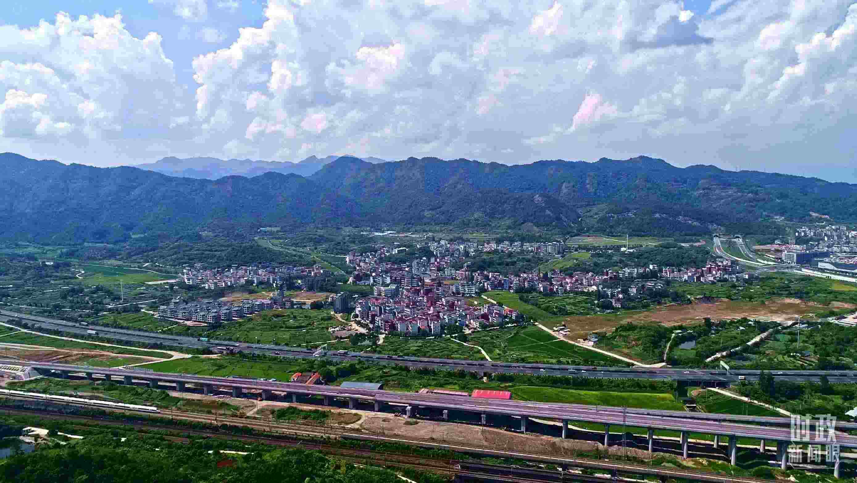 △李祖村航拍。（總臺央視記者范凱拍攝）