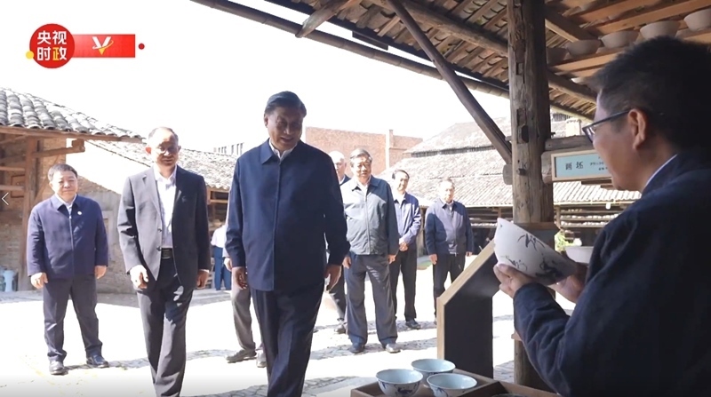 2023年10月11日，習(xí)近平在江西景德鎮(zhèn)考察。（視頻截圖）