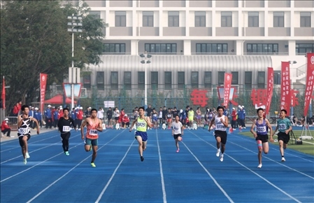第59屆北京市中學(xué)生田徑運動會暨北京學(xué)生金奧運動隊田徑運動會。北京市教委供圖