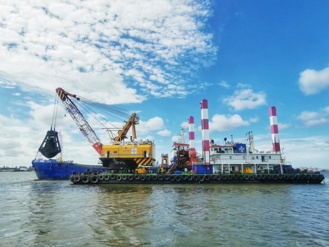 烏拉圭蒙得維的亞Capurro漁港船塢區(qū)域疏浚工程施工照片。受訪者供圖