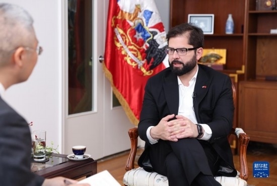 10月17日，智利總統(tǒng)博里奇在北京接受新華社記者專訪。新華社記者 呂帥 攝