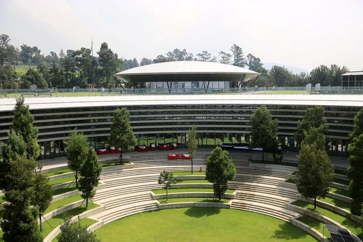 這是在埃塞俄比亞首都亞的斯亞貝巴拍攝的河岸綠色發(fā)展項(xiàng)目設(shè)施之一科技博物館（9月16日攝）。新華社記者 汪平 攝