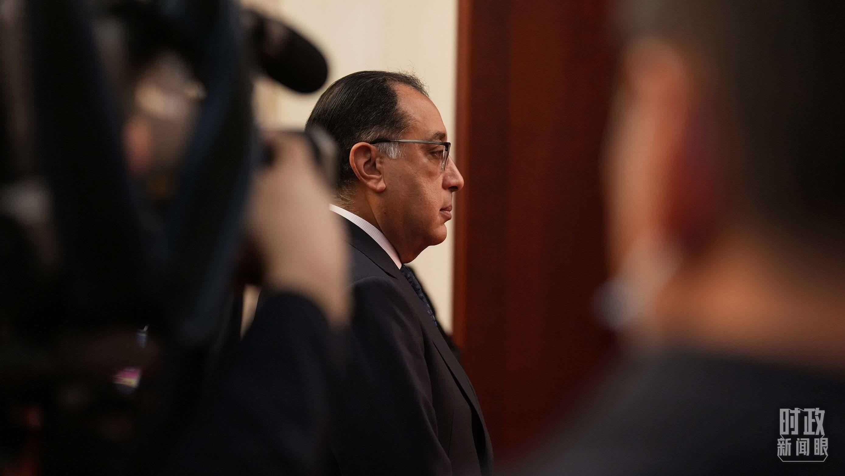 △人民大會堂，埃及總理馬德布利正在等候會見開始。（總臺國廣記者李晉拍攝）