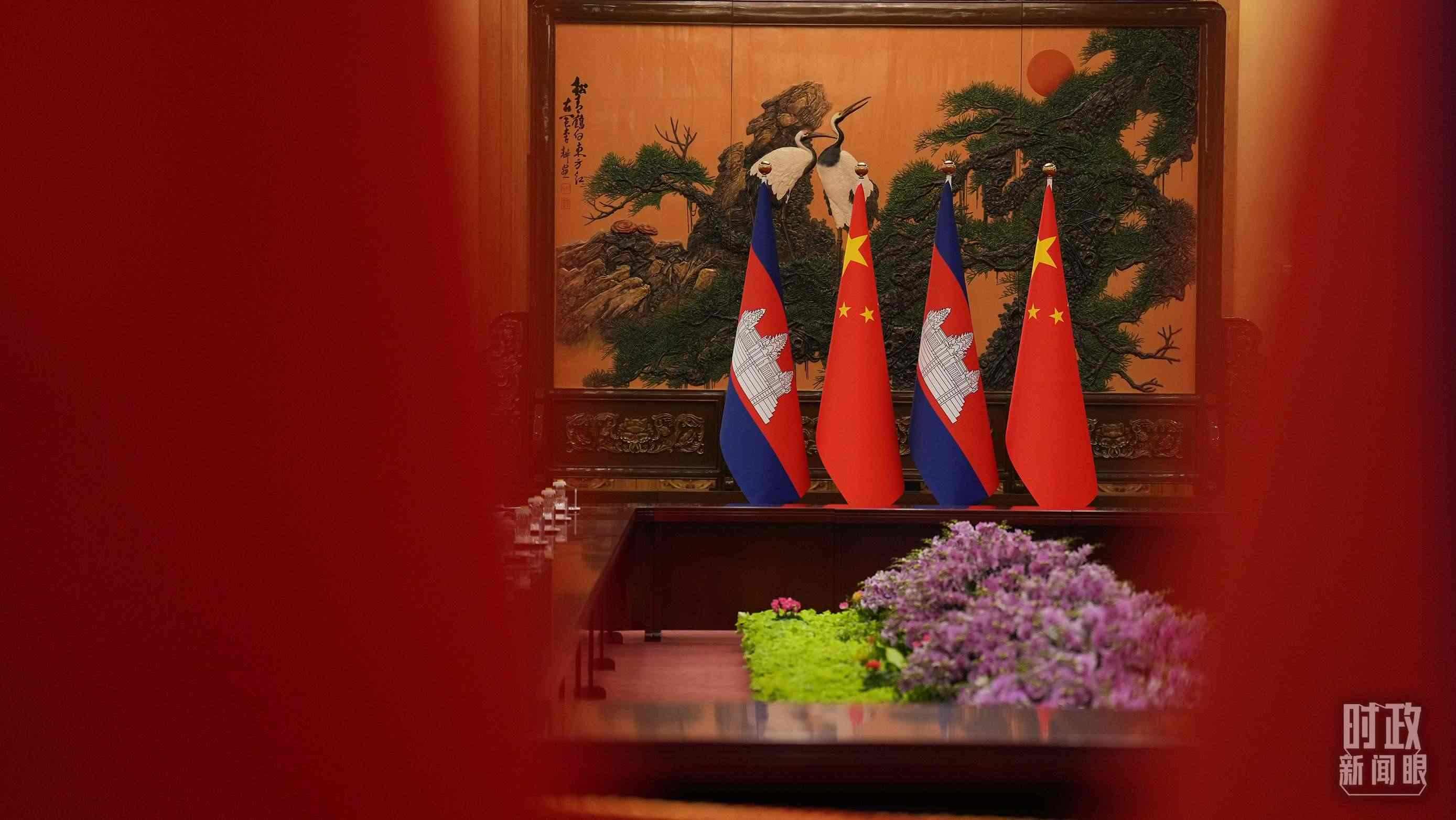 △人民大會堂，中柬兩國領(lǐng)導(dǎo)人會見現(xiàn)場。（總臺國廣記者李晉拍攝）