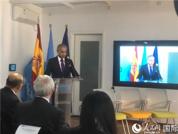 聯(lián)合國(guó)駐華協(xié)調(diào)員常啟德在研討會(huì)上致辭。 人民網(wǎng)記者 趙健攝