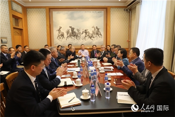 3.2023年10月30日，中國駐蒙使館座談會現(xiàn)場。人民網(wǎng)記者 霍文攝