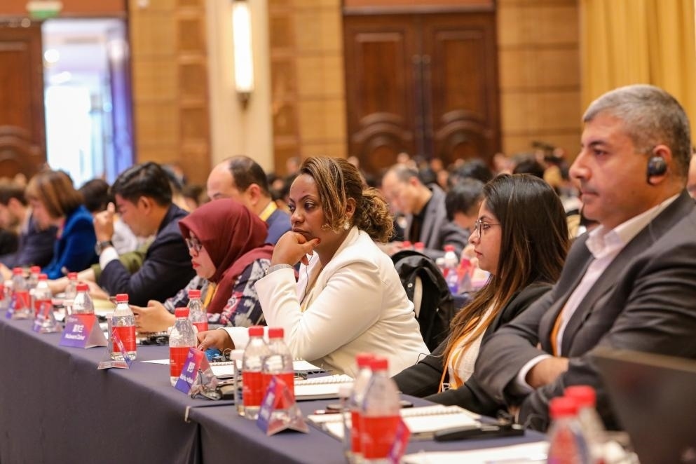 11月24日，論壇嘉賓在聆聽演講。新華社記者 辛夢(mèng)晨 攝