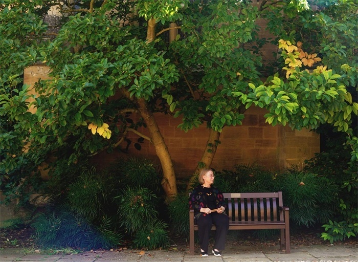 羅森在牛津大學墨頓學院。葛大龍攝
