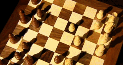 棋逢對(duì)手 以弈會(huì)友——《藝術(shù)里的奧林匹克》帶您感受《下象棋》中小棋盤(pán)里的大世界