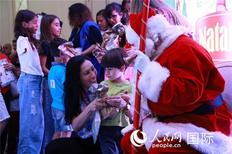 捐贈活動現(xiàn)場。人民網(wǎng)記者宋亦然攝