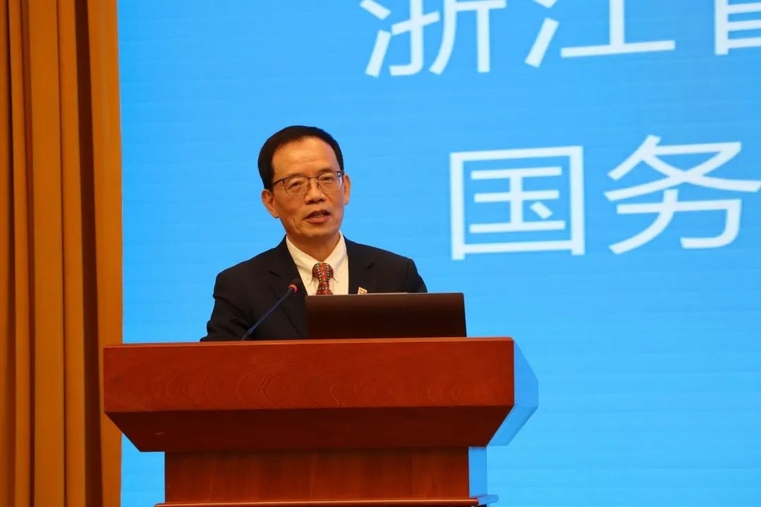 浙江省區(qū)域國別與國際傳播研究智庫聯(lián)盟首席專家、浙江師范大學(xué)非洲區(qū)域國別學(xué)學(xué)部學(xué)術(shù)委員會常務(wù)副主任劉鴻武致辭。主辦方供圖