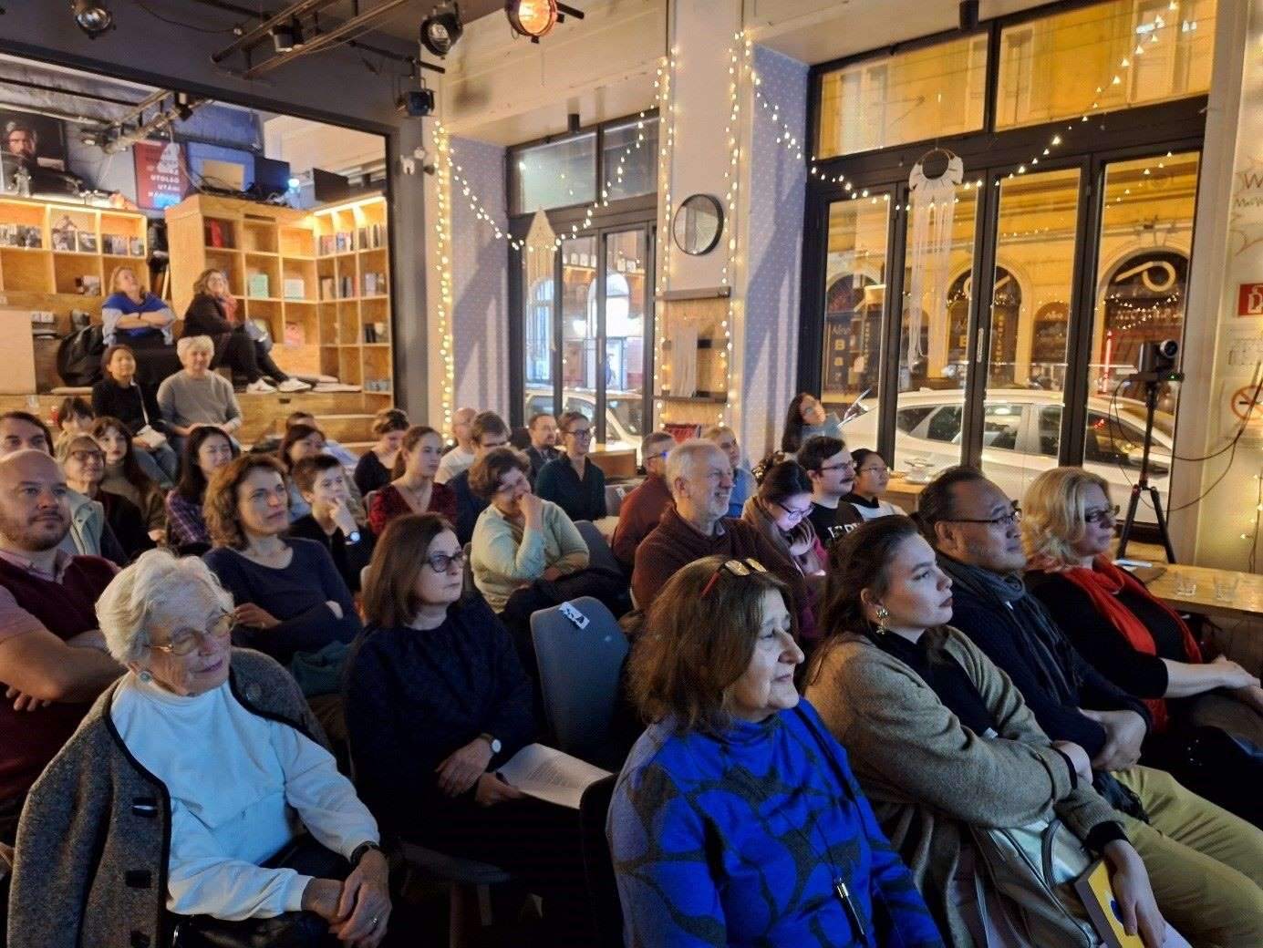 活動(dòng)吸引了40余位當(dāng)?shù)厥忻駞⑴c。摩爾多瓦尼·巴爾納巴斯攝