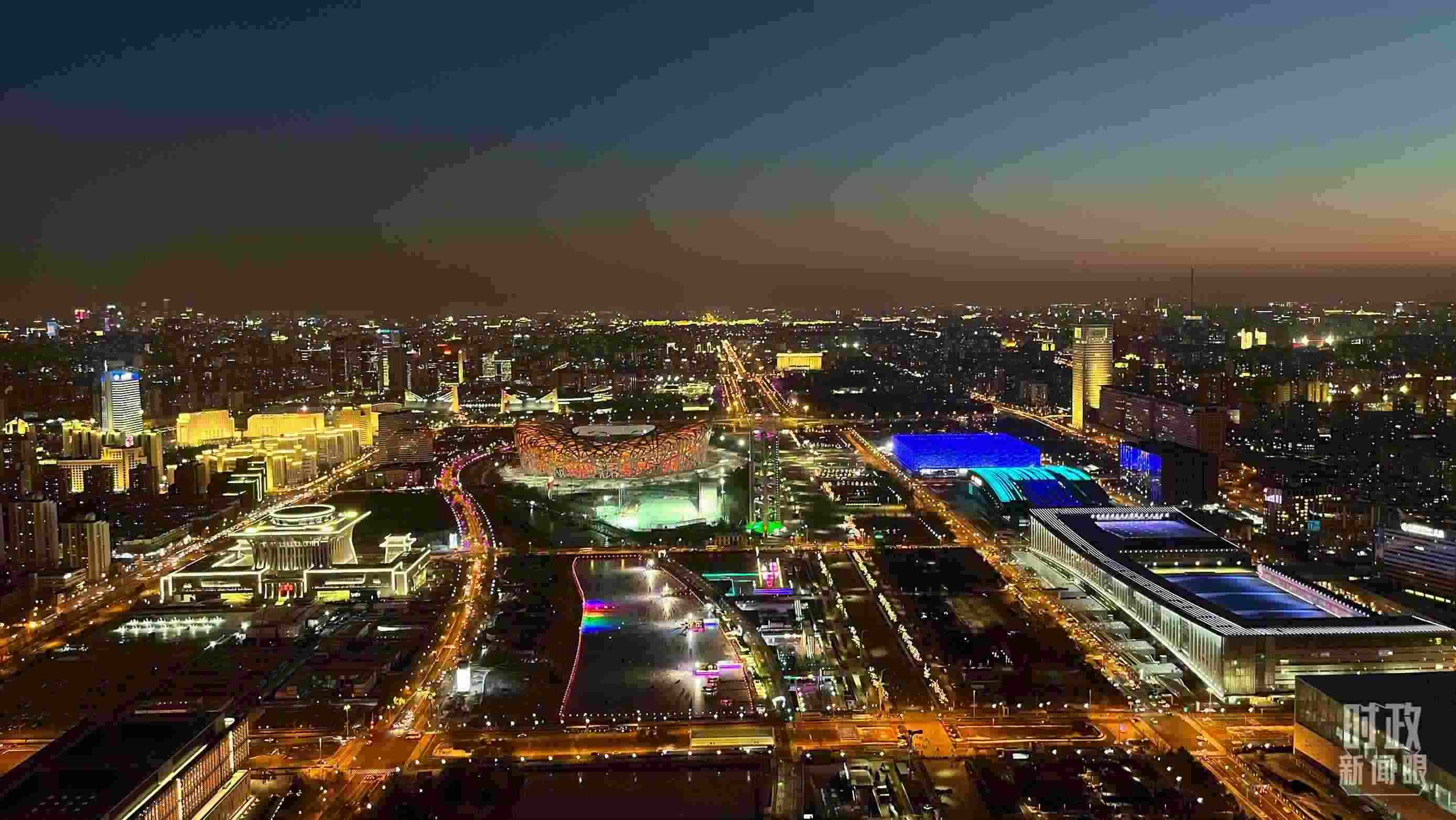 △2023年12月31日，從北京奧林匹克塔俯拍北京城區(qū)。（總臺央視記者金雨秋拍攝）