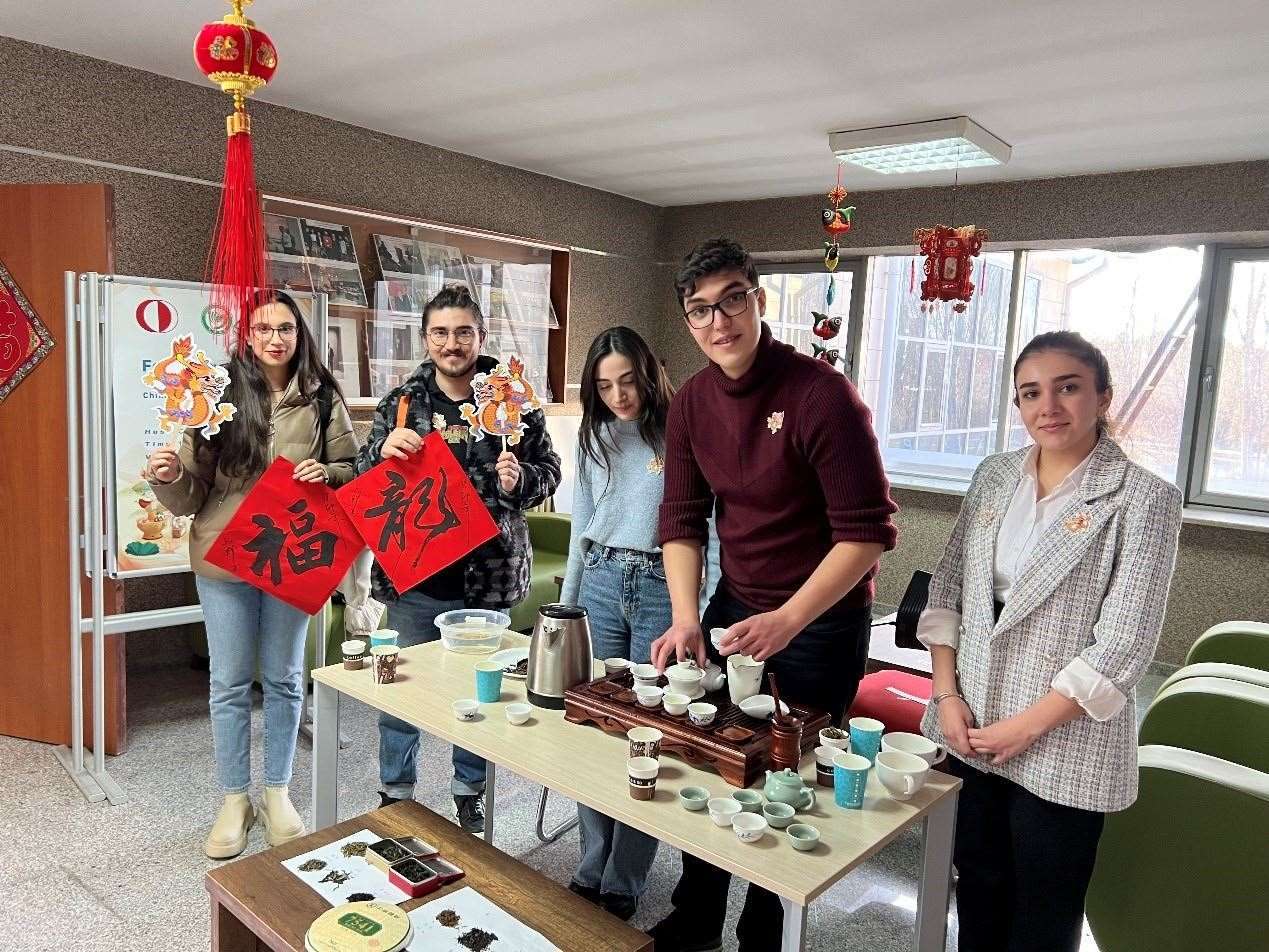 茶藝表演體驗。中東技術(shù)大學(xué)孔院供圖