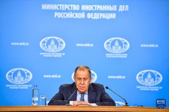 1月18日，在俄羅斯首都莫斯科，俄羅斯外長拉夫羅夫回答記者提問。新華社發(fā)（亞歷山大攝）