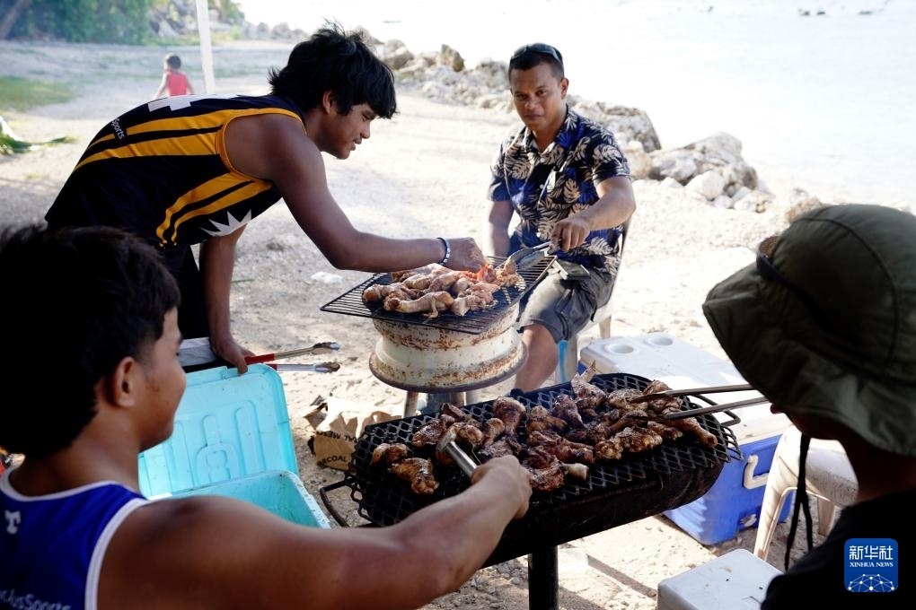 1月20日，當(dāng)?shù)厝嗽阼敽＿厽?。新華社記者 王申 攝