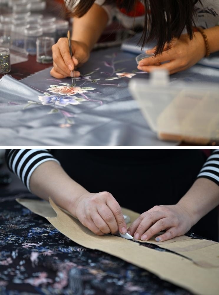 拼版照片：上圖為老美華定制車間的制衣師傅在面料上貼鉆；下圖為老美華定制車間的制衣師傅在面料上劃線（2023年12月8日攝）。天津老美華始創(chuàng)于1911年，歷史上以“千層底”布鞋聞名，是享譽津門的“中華老字號”。新華社記者 李然 攝