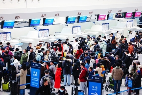 2024年春運(yùn)首日，大興機(jī)場(chǎng)預(yù)計(jì)保障進(jìn)出港旅客13.59萬人次。大興機(jī)場(chǎng)供圖