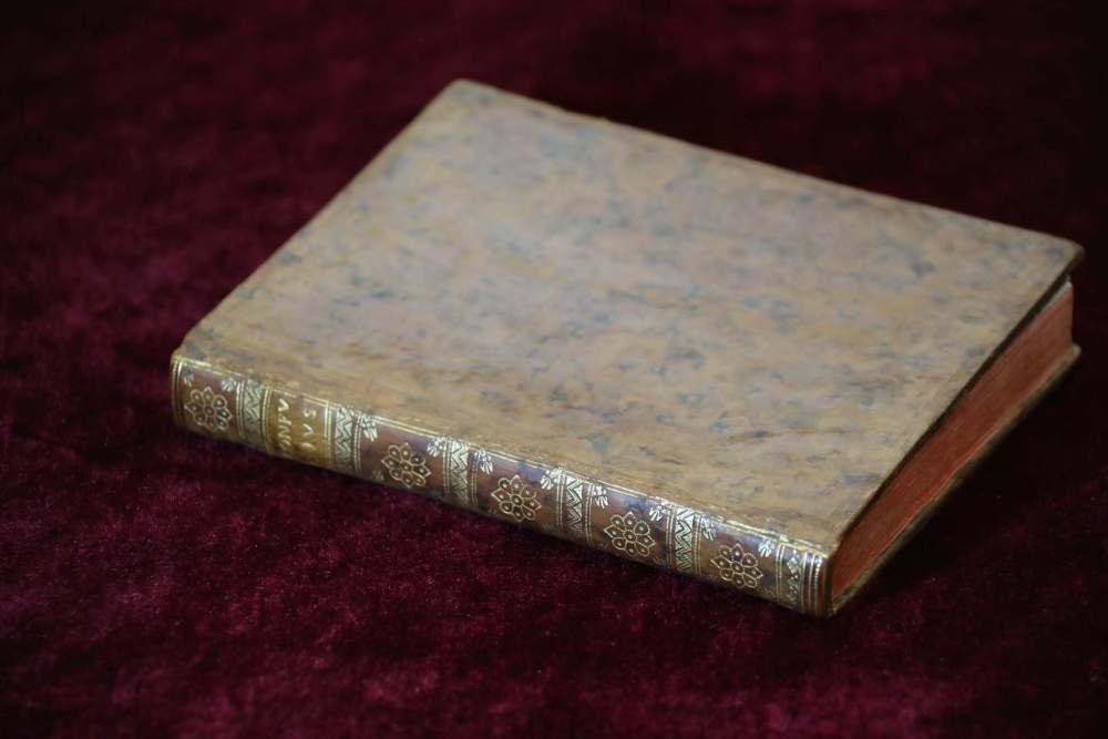 這是典藏于中國國家圖書館的《論語導讀》。