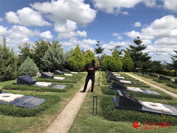 烈士園區(qū)。人民網(wǎng)記者 黃培昭攝
