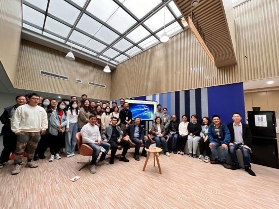 團(tuán)隊(duì)歷史照片。（中國科學(xué)院上海光學(xué)精密機(jī)械研究所供圖）