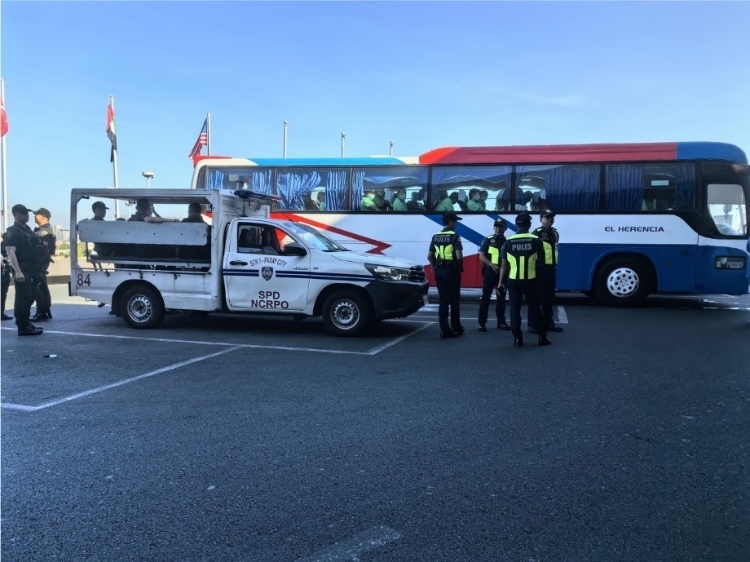 菲反有組織犯罪委員會(huì)等部門組織多次聯(lián)合突擊執(zhí)法。駐菲律賓使館供圖