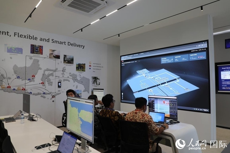 華為5G創(chuàng)新中心內(nèi)景。人民網(wǎng)記者 曹師韻攝