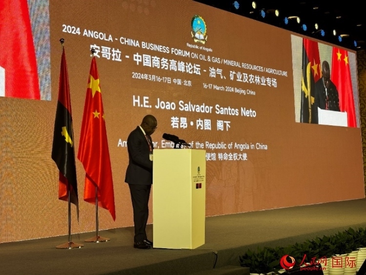 安哥拉駐華大使若昂·內(nèi)圖。人民網(wǎng)記者 張榮攝