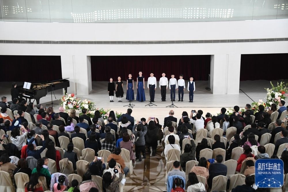 3月21日，金融街童聲合唱團(tuán)在音樂會(huì)上演出。新華社記者 任超 攝