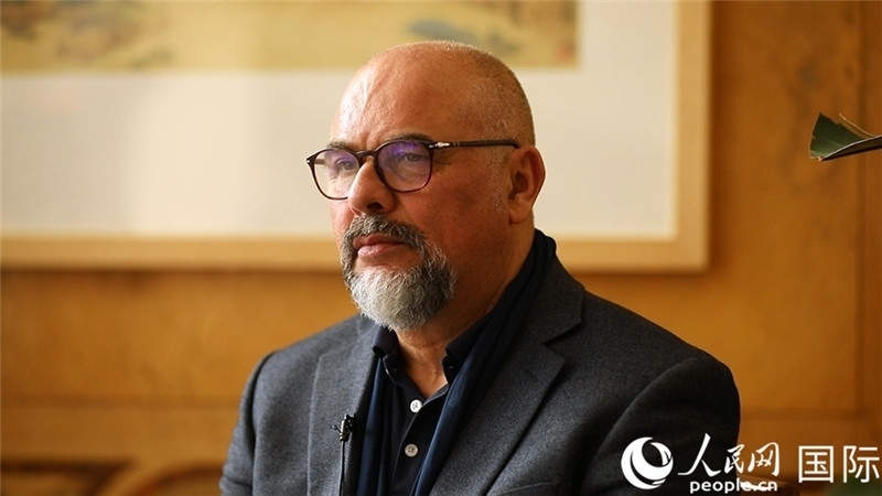 意大利陶瓷城市協(xié)會副會長保羅·馬賽蒂接受人民網(wǎng)專訪。人民網(wǎng) 劉動攝